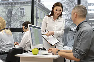 SpiceCRM w branży finansowej i ubezpieczeniowej – jak open source radzi sobie z polisami, wnioskami i wymogami KNF?