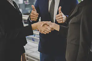 Customer Success w SpiceCRM: jak zbudować onboarding, health score i proces upsellowy
